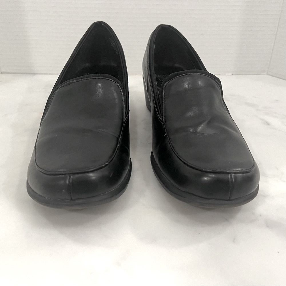 Mootsies Tootsies Black Leather Slip On Shoes with Trim Detail, 8 M